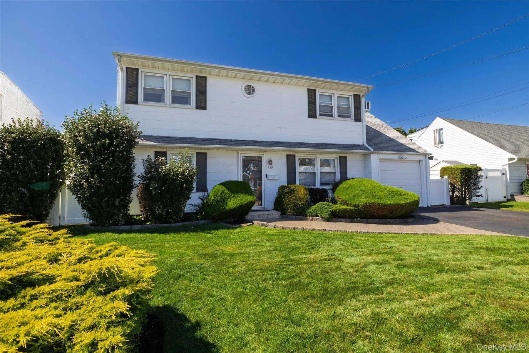 129 Arlyn Drive, Oyster Bay, NY, 6 Bedrooms Bedrooms, 10 Rooms Rooms,2 BathroomsBathrooms,Residential,For Rent,Arlyn,0,1062165 129 Arlyn Drive, Oyster Bay, NY, 6 Bedrooms Bedrooms, 10 Rooms Rooms,2 BathroomsBathrooms,Residential,For Rent,Arlyn,0,1062165