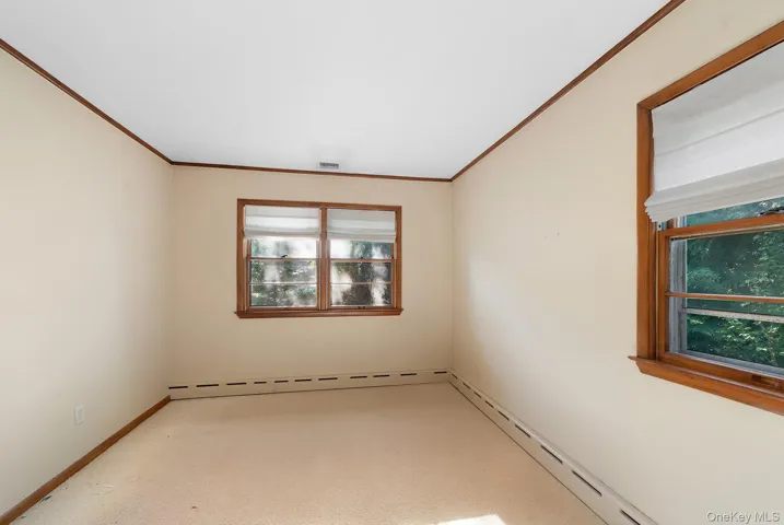 35 Meadowlark Lane, Southampton, New York 11963