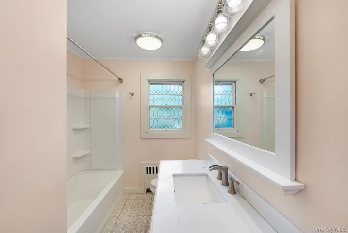 35 Meadowlark Lane, Southampton, New York 11963