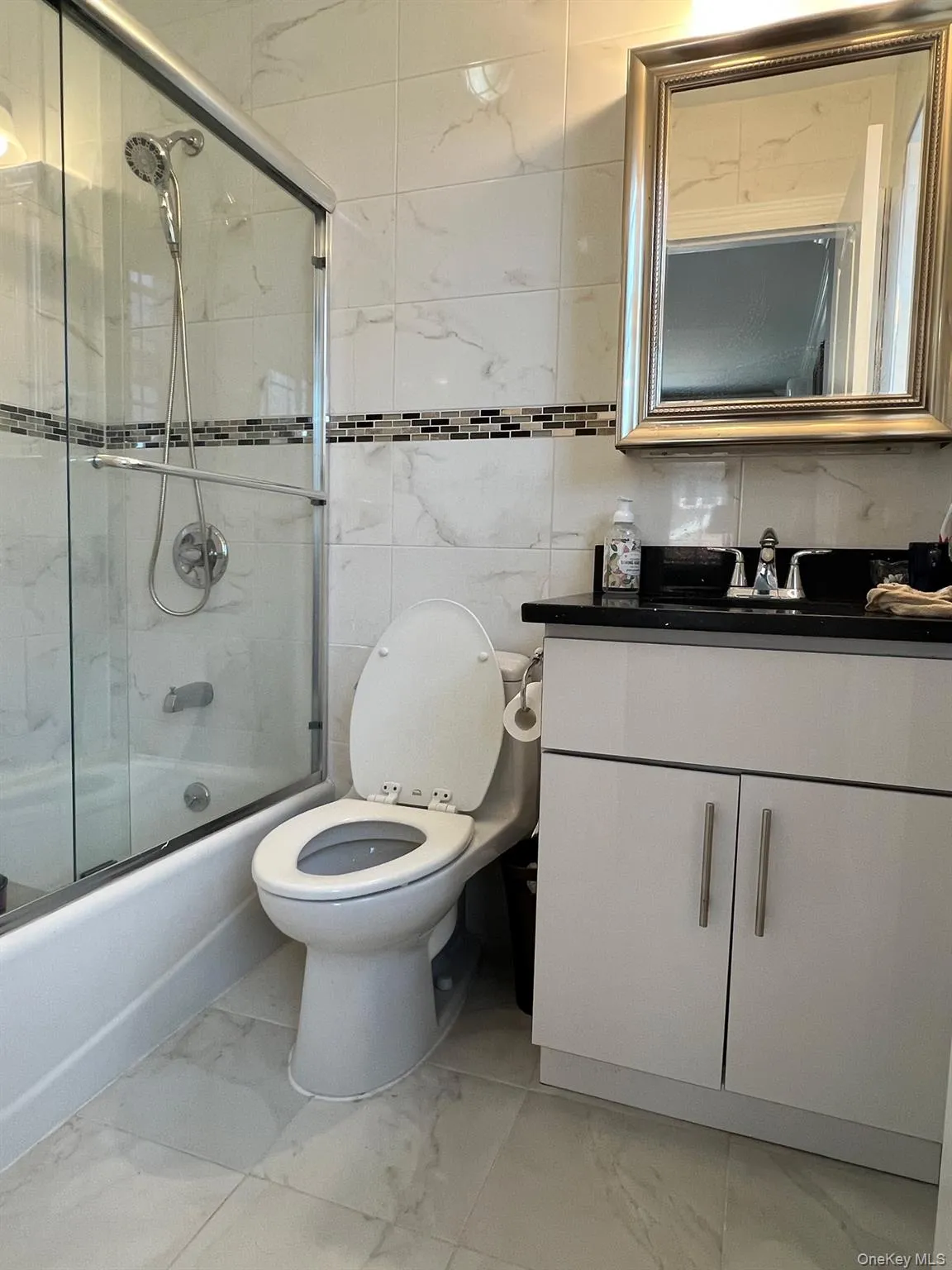 6430 231st Street, New York, NY, 3 Bedroom Bedrooms, 7 Room Rooms,2 BathroomBathrooms,Residential Lease,For Rent,231st,0,1062168 6430 231st Street, New York, NY, 3 Bedroom Bedrooms, 7 Room Rooms,2 BathroomBathrooms,Residential Lease,For Rent,231st,0,1062168