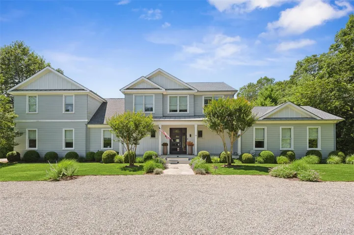 19 Brushy Neck Lane, Southampton, New York 11977