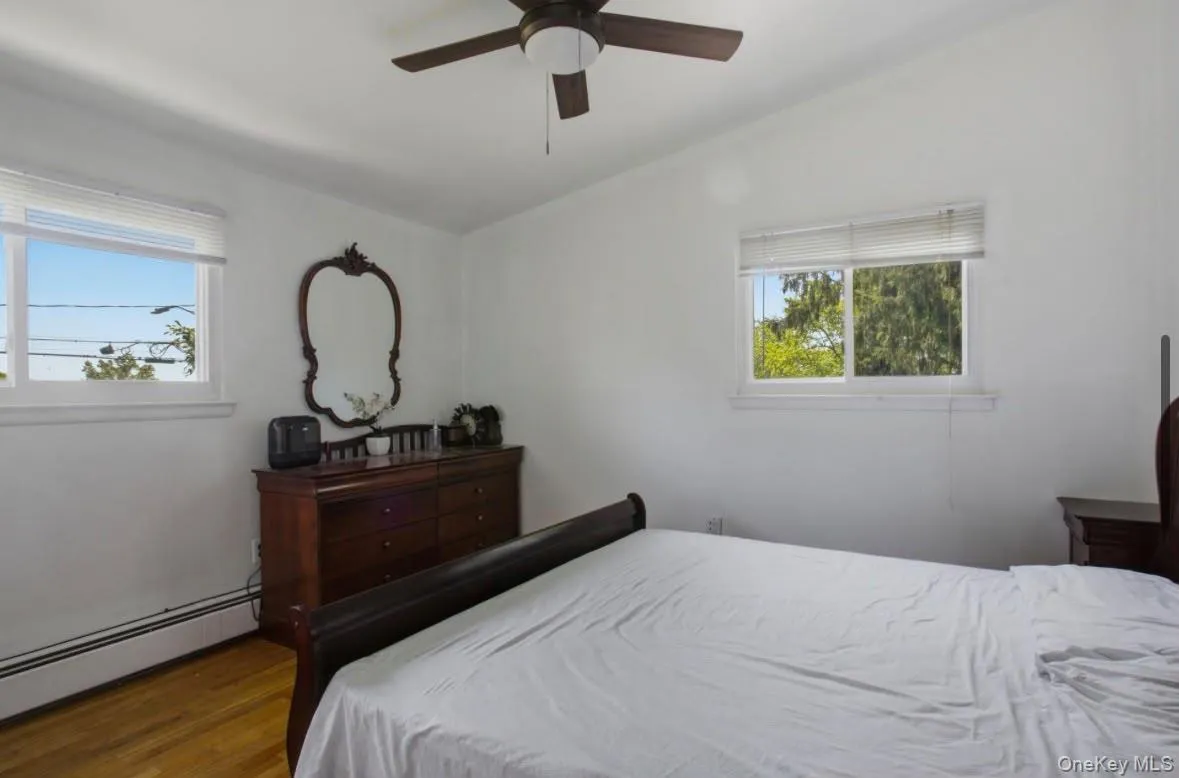 4 Medford Place, Clarkstown, NY, 4 Bedroom Bedrooms, 10 Room Rooms,2 BathroomBathrooms,Residential Lease,For Rent,Medford,0,1062178 4 Medford Place, Clarkstown, NY, 4 Bedroom Bedrooms, 10 Room Rooms,2 BathroomBathrooms,Residential Lease,For Rent,Medford,0,1062178