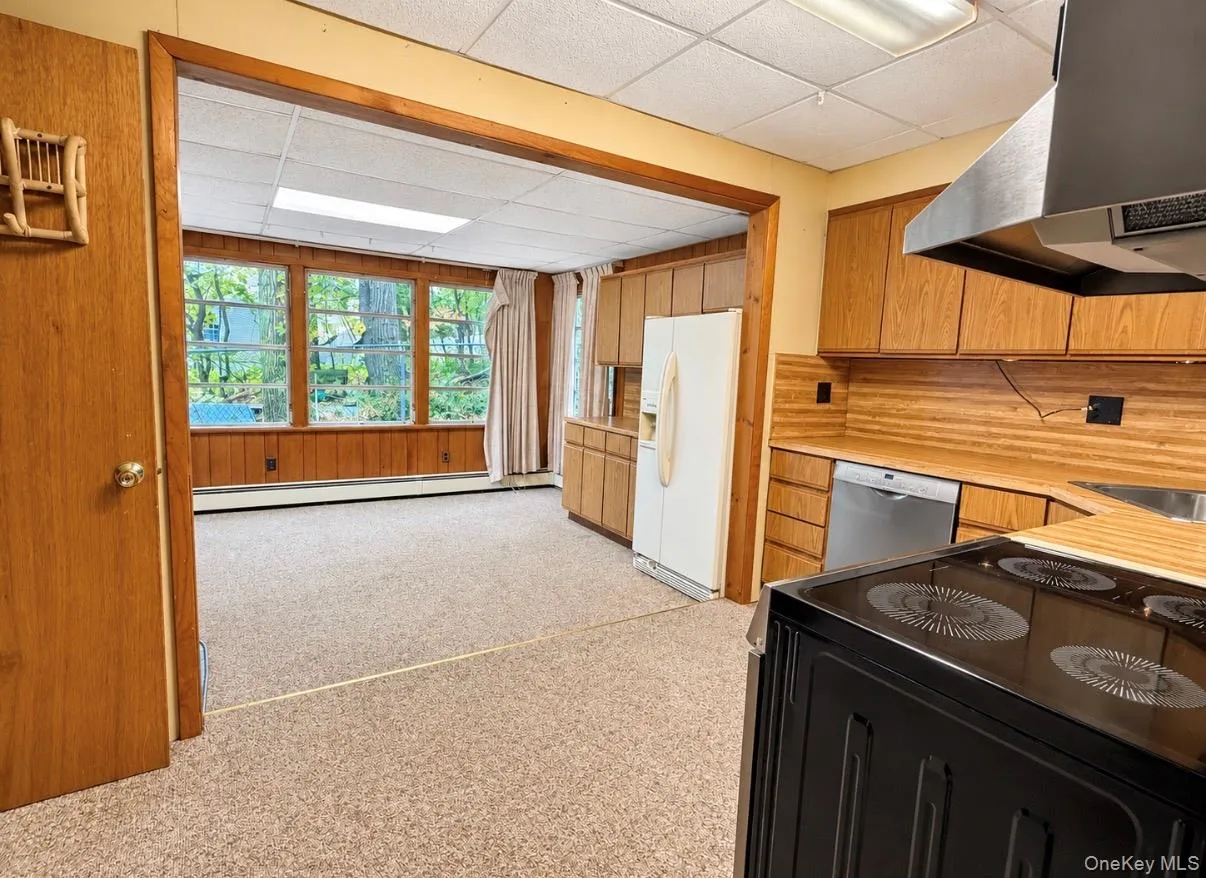 140 Hallock Landing Road, Brookhaven, NY, 4 Bedrooms Bedrooms, 7 Rooms Rooms,2 BathroomsBathrooms,Residential,For Rent,Hallock Landing,0,1062188 140 Hallock Landing Road, Brookhaven, NY, 4 Bedrooms Bedrooms, 7 Rooms Rooms,2 BathroomsBathrooms,Residential,For Rent,Hallock Landing,0,1062188