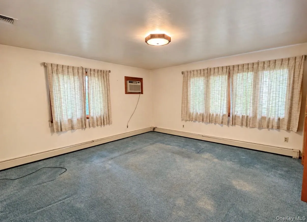 140 Hallock Landing Road, Brookhaven, NY, 4 Bedrooms Bedrooms, 7 Rooms Rooms,2 BathroomsBathrooms,Residential,For Rent,Hallock Landing,0,1062188 140 Hallock Landing Road, Brookhaven, NY, 4 Bedrooms Bedrooms, 7 Rooms Rooms,2 BathroomsBathrooms,Residential,For Rent,Hallock Landing,0,1062188