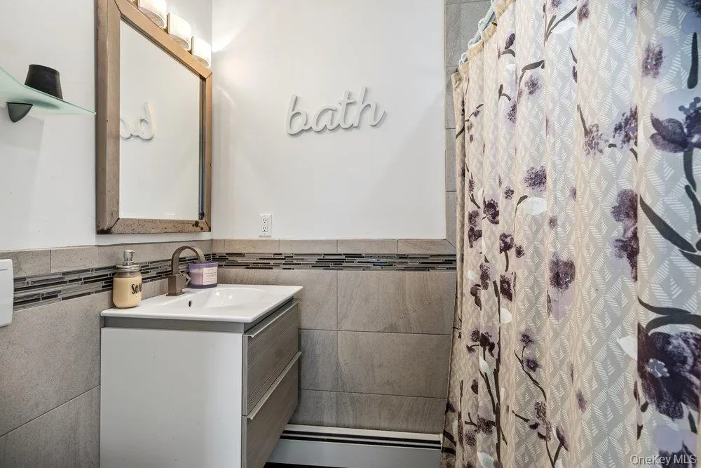 83 Nottingham Avenue, Brookhaven, NY, 1 Bedroom Bedrooms, 4 Rooms Rooms,1 BathroomBathrooms,Residential,For Rent,Nottingham,0,1062196 83 Nottingham Avenue, Brookhaven, NY, 1 Bedroom Bedrooms, 4 Rooms Rooms,1 BathroomBathrooms,Residential,For Rent,Nottingham,0,1062196