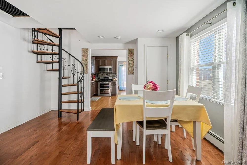 83 Nottingham Avenue, Brookhaven, NY, 1 Bedroom Bedrooms, 4 Rooms Rooms,1 BathroomBathrooms,Residential,For Rent,Nottingham,0,1062196 83 Nottingham Avenue, Brookhaven, NY, 1 Bedroom Bedrooms, 4 Rooms Rooms,1 BathroomBathrooms,Residential,For Rent,Nottingham,0,1062196