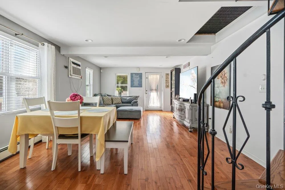 83 Nottingham Avenue, Brookhaven, NY, 1 Bedroom Bedrooms, 4 Rooms Rooms,1 BathroomBathrooms,Residential,For Rent,Nottingham,0,1062196 83 Nottingham Avenue, Brookhaven, NY, 1 Bedroom Bedrooms, 4 Rooms Rooms,1 BathroomBathrooms,Residential,For Rent,Nottingham,0,1062196