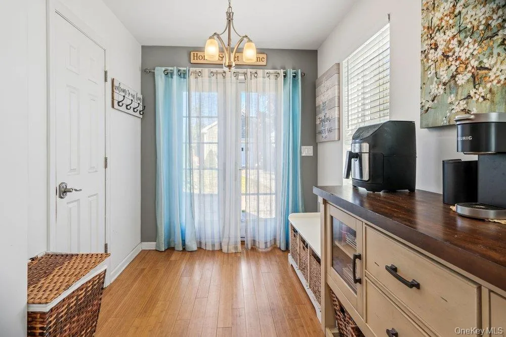 83 Nottingham Avenue, Brookhaven, NY, 1 Bedroom Bedrooms, 4 Rooms Rooms,1 BathroomBathrooms,Residential,For Rent,Nottingham,0,1062196 83 Nottingham Avenue, Brookhaven, NY, 1 Bedroom Bedrooms, 4 Rooms Rooms,1 BathroomBathrooms,Residential,For Rent,Nottingham,0,1062196
