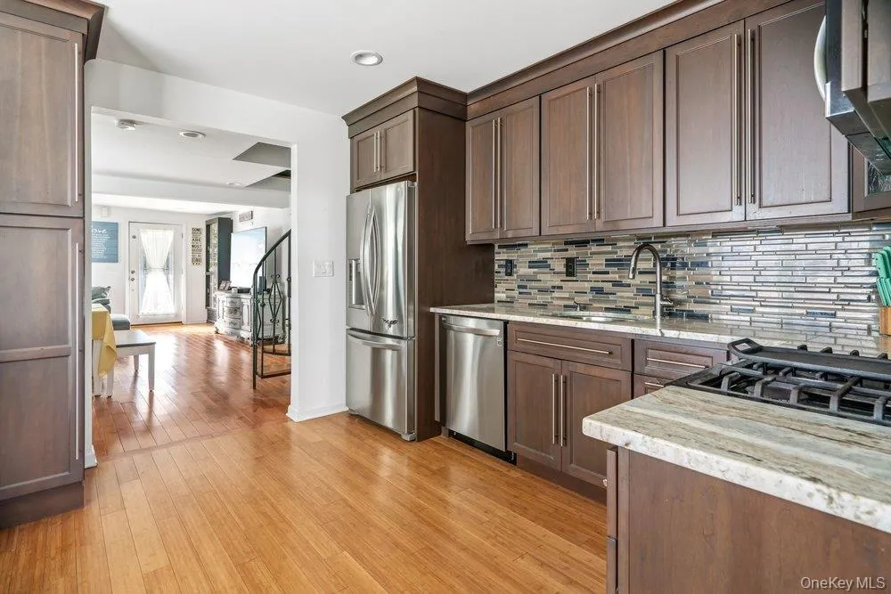 83 Nottingham Avenue, Brookhaven, NY, 1 Bedroom Bedrooms, 4 Rooms Rooms,1 BathroomBathrooms,Residential,For Rent,Nottingham,0,1062196 83 Nottingham Avenue, Brookhaven, NY, 1 Bedroom Bedrooms, 4 Rooms Rooms,1 BathroomBathrooms,Residential,For Rent,Nottingham,0,1062196
