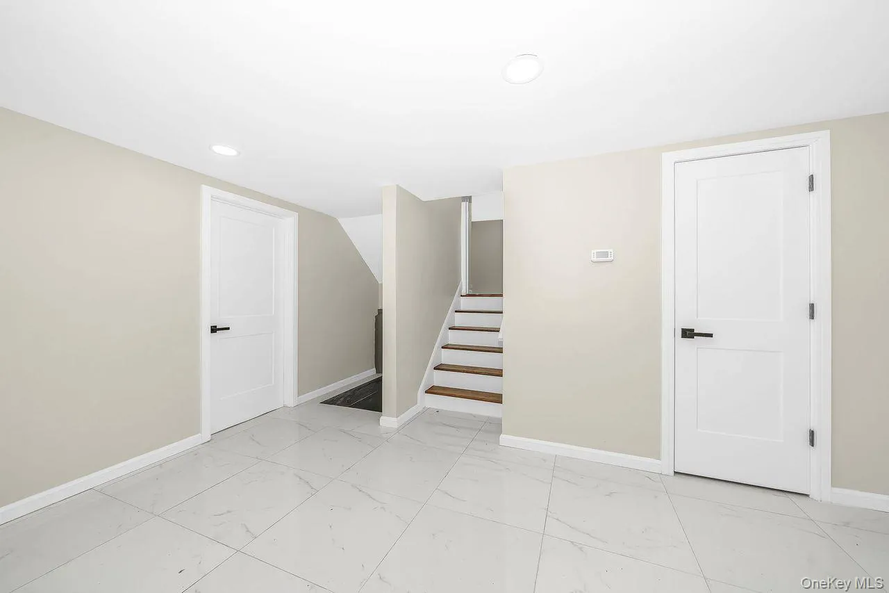 20 Ford Drive, Oyster Bay, NY, 5 Bedrooms Bedrooms, 13 Rooms Rooms,2 BathroomsBathrooms,Residential,For Rent,Ford,0,1062199 20 Ford Drive, Oyster Bay, NY, 5 Bedrooms Bedrooms, 13 Rooms Rooms,2 BathroomsBathrooms,Residential,For Rent,Ford,0,1062199