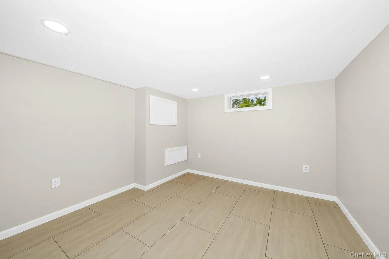 20 Ford Drive, Oyster Bay, NY, 5 Bedrooms Bedrooms, 13 Rooms Rooms,2 BathroomsBathrooms,Residential,For Rent,Ford,0,1062199 20 Ford Drive, Oyster Bay, NY, 5 Bedrooms Bedrooms, 13 Rooms Rooms,2 BathroomsBathrooms,Residential,For Rent,Ford,0,1062199