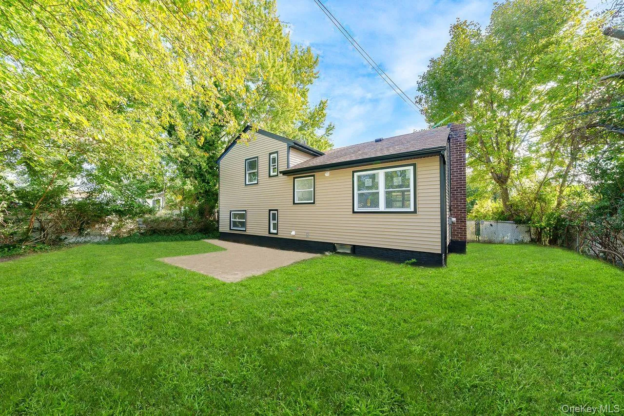 20 Ford Drive, Oyster Bay, NY, 5 Bedrooms Bedrooms, 13 Rooms Rooms,2 BathroomsBathrooms,Residential,For Rent,Ford,0,1062199 20 Ford Drive, Oyster Bay, NY, 5 Bedrooms Bedrooms, 13 Rooms Rooms,2 BathroomsBathrooms,Residential,For Rent,Ford,0,1062199