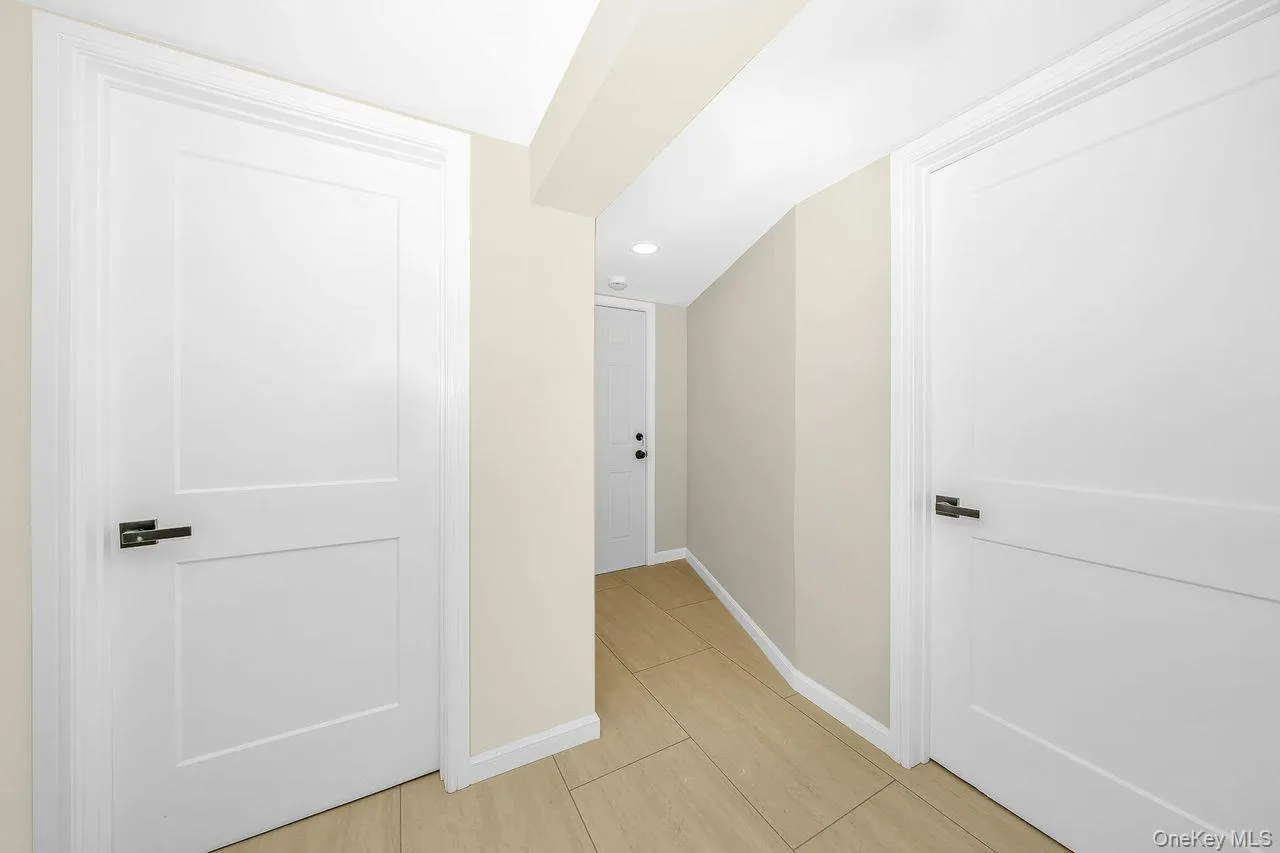 20 Ford Drive, Oyster Bay, NY, 5 Bedrooms Bedrooms, 13 Rooms Rooms,2 BathroomsBathrooms,Residential,For Rent,Ford,0,1062199 20 Ford Drive, Oyster Bay, NY, 5 Bedrooms Bedrooms, 13 Rooms Rooms,2 BathroomsBathrooms,Residential,For Rent,Ford,0,1062199