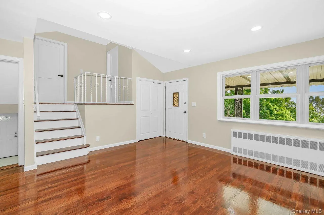 20 Ford Drive, Oyster Bay, NY, 5 Bedrooms Bedrooms, 13 Rooms Rooms,2 BathroomsBathrooms,Residential,For Rent,Ford,0,1062199 20 Ford Drive, Oyster Bay, NY, 5 Bedrooms Bedrooms, 13 Rooms Rooms,2 BathroomsBathrooms,Residential,For Rent,Ford,0,1062199