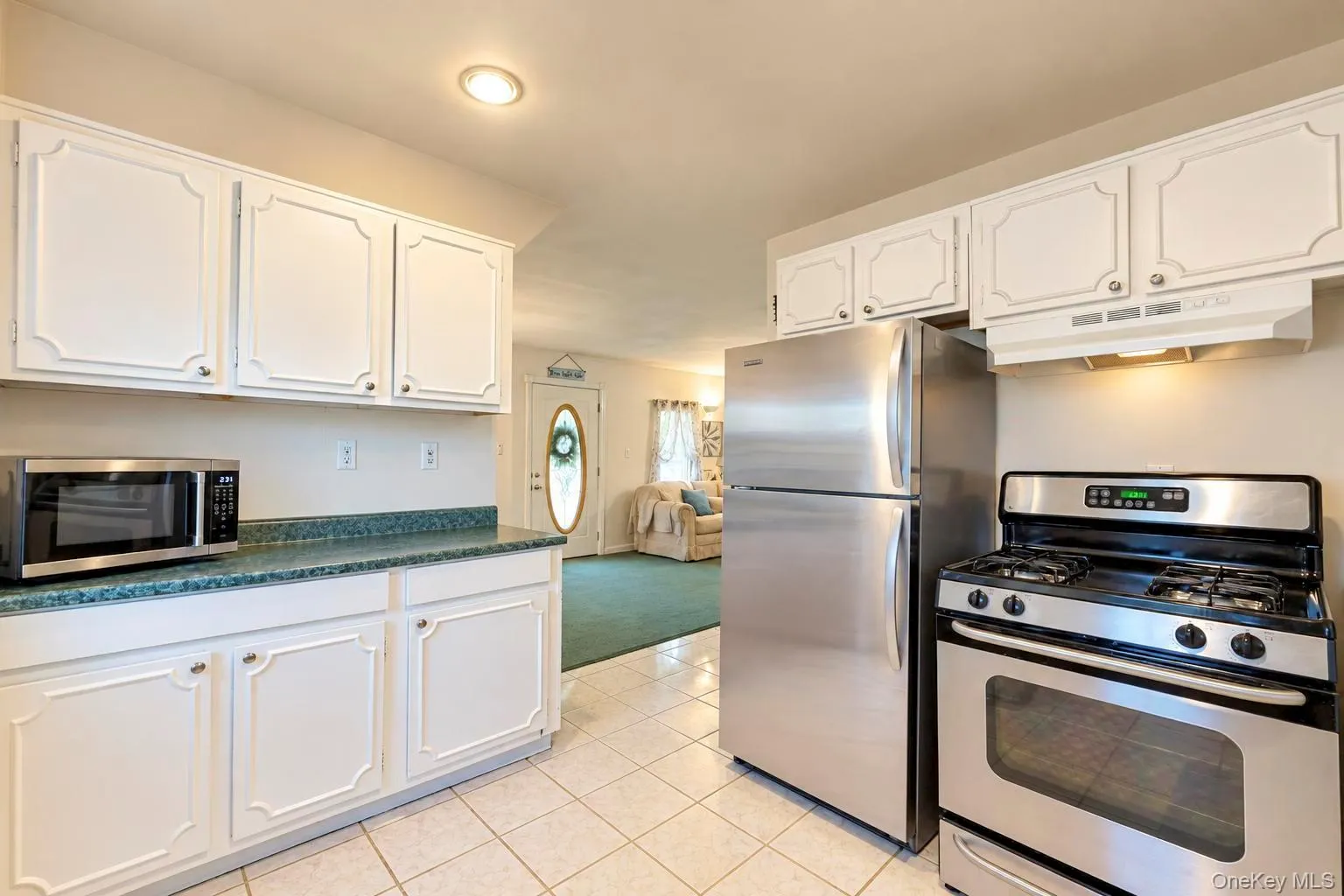 48 Hart Avenue, Southampton, NY, 3 Bedrooms Bedrooms, 6 Rooms Rooms,1 BathroomBathrooms,Residential,For Rent,Hart,0,1062200 48 Hart Avenue, Southampton, NY, 3 Bedrooms Bedrooms, 6 Rooms Rooms,1 BathroomBathrooms,Residential,For Rent,Hart,0,1062200