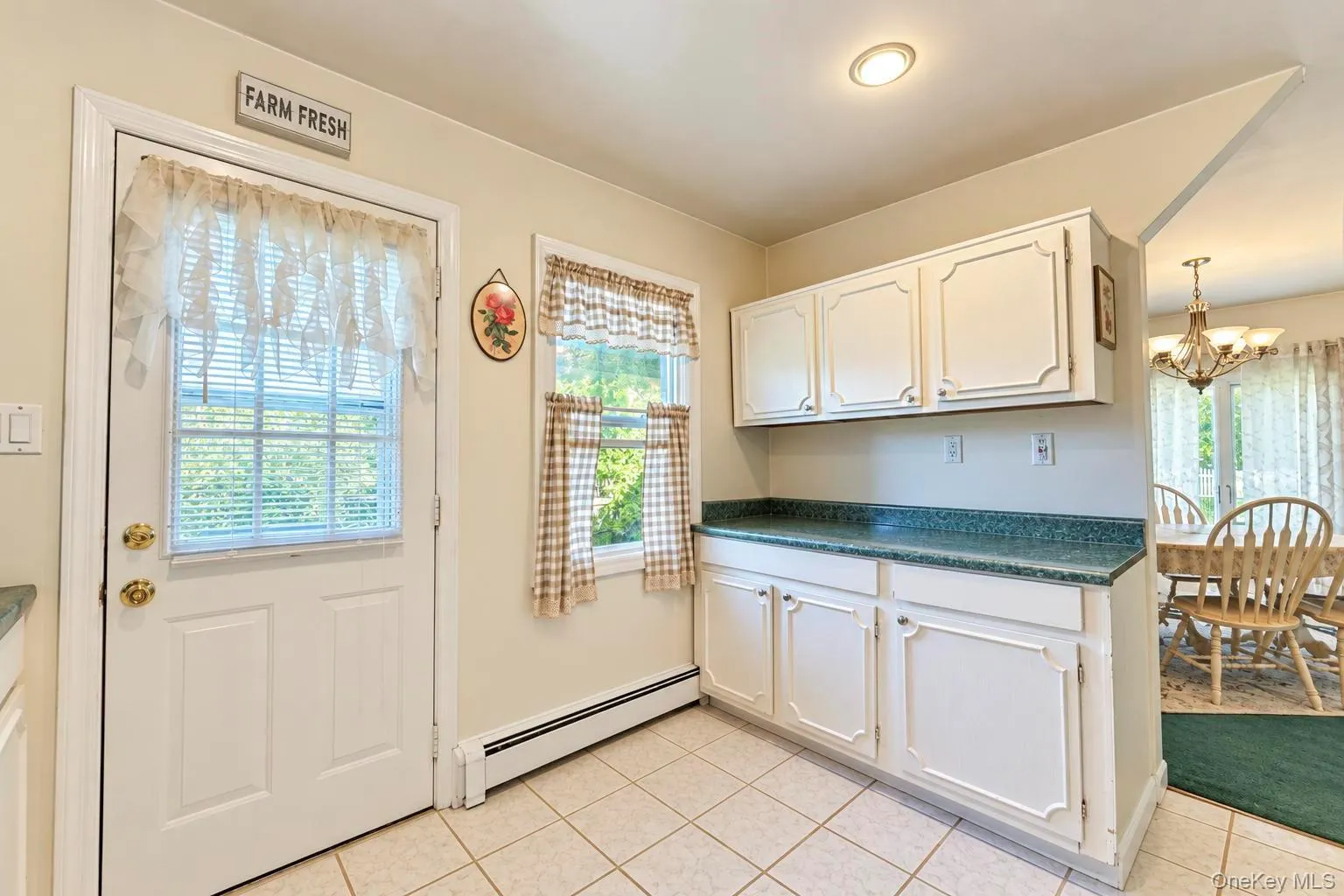 48 Hart Avenue, Southampton, NY, 3 Bedrooms Bedrooms, 6 Rooms Rooms,1 BathroomBathrooms,Residential,For Rent,Hart,0,1062200 48 Hart Avenue, Southampton, NY, 3 Bedrooms Bedrooms, 6 Rooms Rooms,1 BathroomBathrooms,Residential,For Rent,Hart,0,1062200