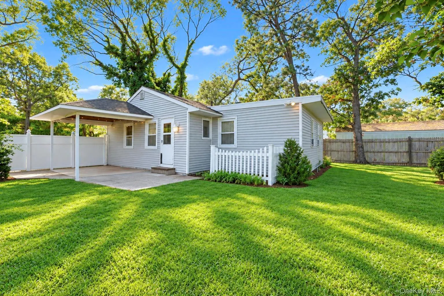 48 Hart Avenue, Southampton, NY, 3 Bedrooms Bedrooms, 6 Rooms Rooms,1 BathroomBathrooms,Residential,For Rent,Hart,0,1062200 48 Hart Avenue, Southampton, NY, 3 Bedrooms Bedrooms, 6 Rooms Rooms,1 BathroomBathrooms,Residential,For Rent,Hart,0,1062200
