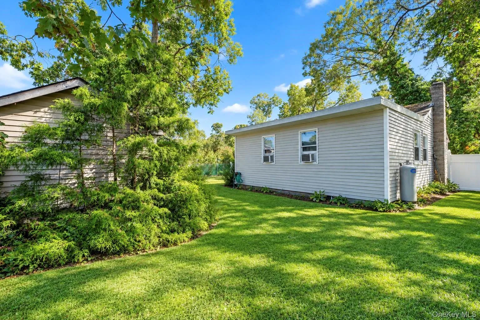 48 Hart Avenue, Southampton, NY, 3 Bedrooms Bedrooms, 6 Rooms Rooms,1 BathroomBathrooms,Residential,For Rent,Hart,0,1062200 48 Hart Avenue, Southampton, NY, 3 Bedrooms Bedrooms, 6 Rooms Rooms,1 BathroomBathrooms,Residential,For Rent,Hart,0,1062200