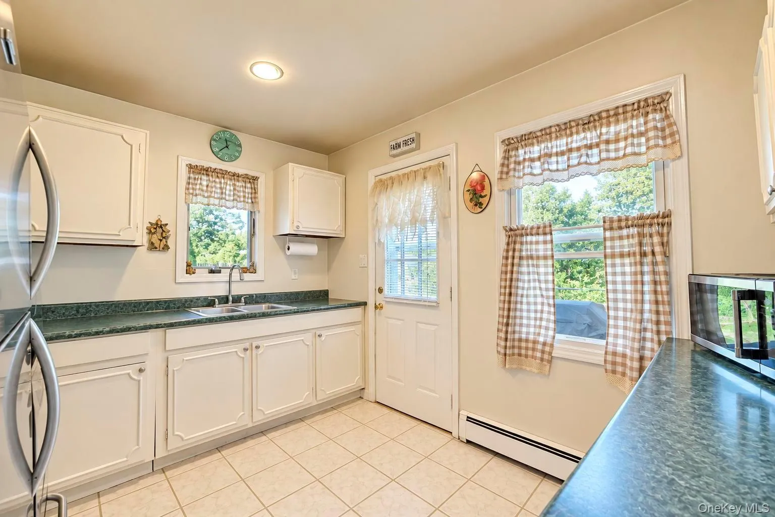 48 Hart Avenue, Southampton, NY, 3 Bedrooms Bedrooms, 6 Rooms Rooms,1 BathroomBathrooms,Residential,For Rent,Hart,0,1062200 48 Hart Avenue, Southampton, NY, 3 Bedrooms Bedrooms, 6 Rooms Rooms,1 BathroomBathrooms,Residential,For Rent,Hart,0,1062200