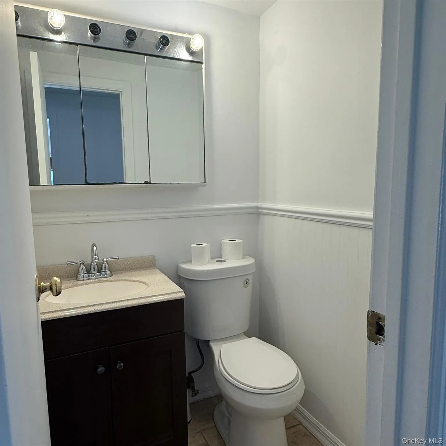 23 Ash Drive, Brookhaven, NY, 6 Bedrooms Bedrooms, 11 Rooms Rooms,3 BathroomsBathrooms,Residential,For Rent,Ash,0,1062201 23 Ash Drive, Brookhaven, NY, 6 Bedrooms Bedrooms, 11 Rooms Rooms,3 BathroomsBathrooms,Residential,For Rent,Ash,0,1062201