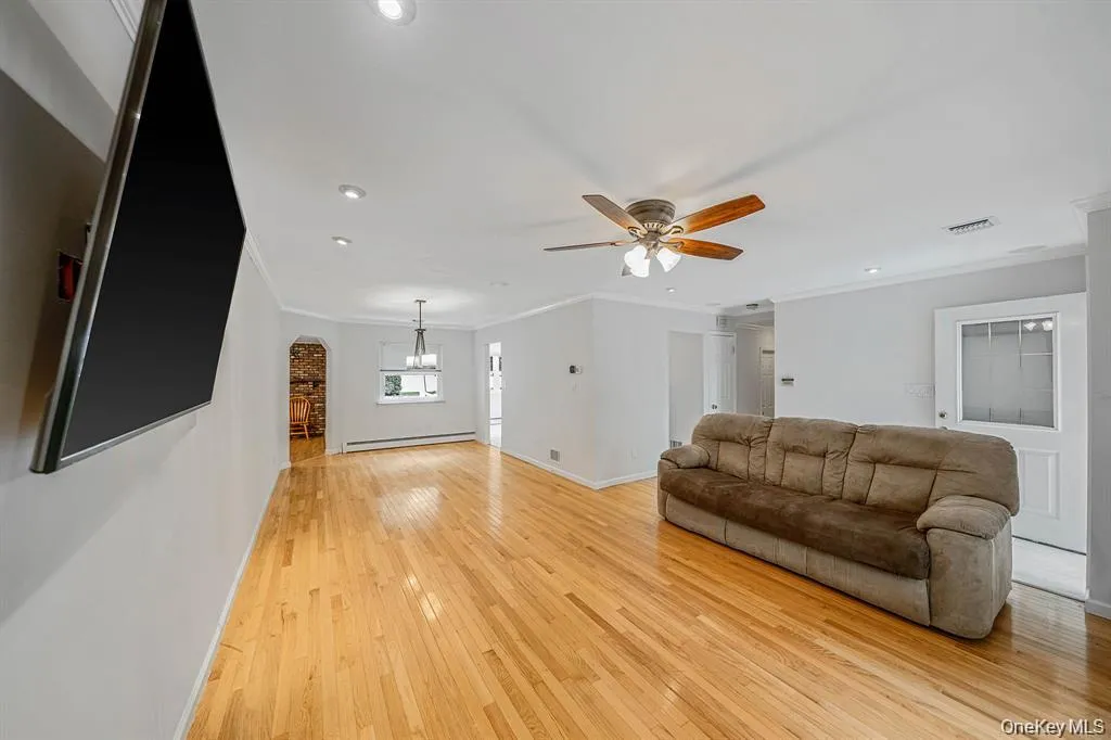 12 Beecher Street, Brookhaven, NY, 3 Bedrooms Bedrooms, 9 Rooms Rooms,2 BathroomsBathrooms,Residential,For Rent,Beecher,0,1062205 12 Beecher Street, Brookhaven, NY, 3 Bedrooms Bedrooms, 9 Rooms Rooms,2 BathroomsBathrooms,Residential,For Rent,Beecher,0,1062205