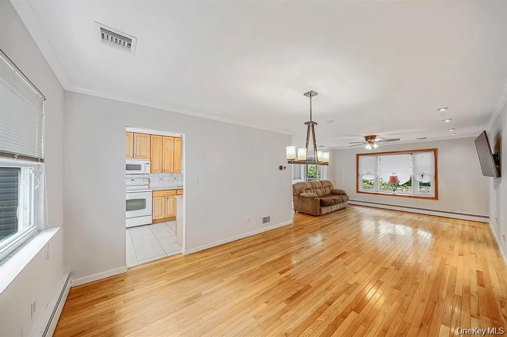 12 Beecher Street, Brookhaven, NY, 3 Bedrooms Bedrooms, 9 Rooms Rooms,2 BathroomsBathrooms,Residential,For Rent,Beecher,0,1062205 12 Beecher Street, Brookhaven, NY, 3 Bedrooms Bedrooms, 9 Rooms Rooms,2 BathroomsBathrooms,Residential,For Rent,Beecher,0,1062205