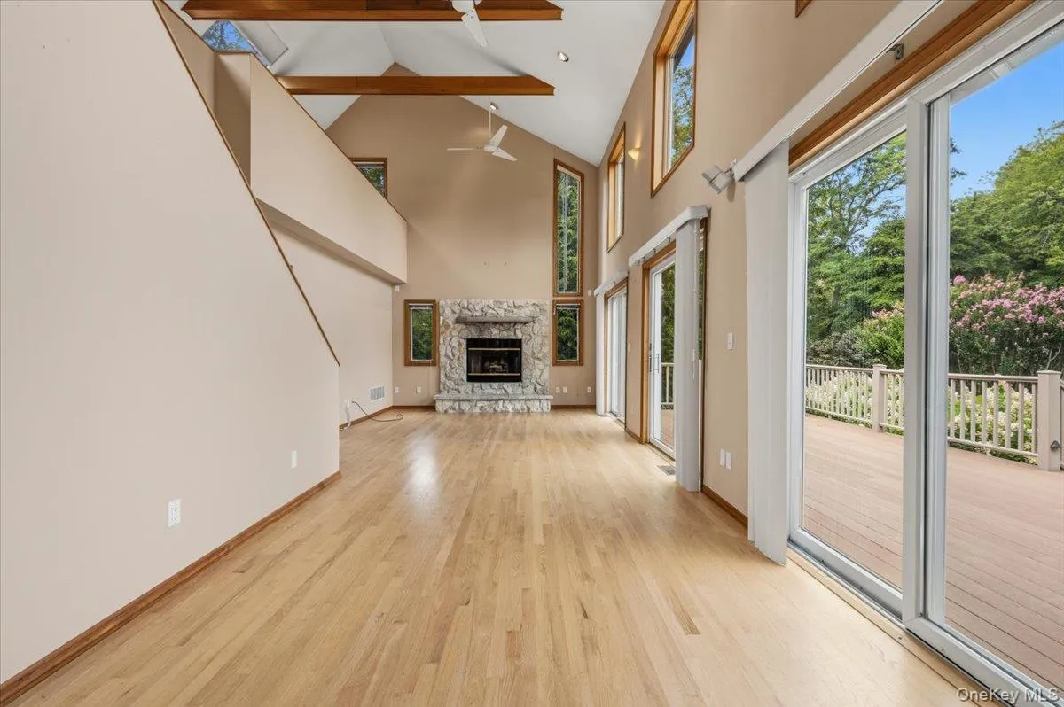 2785 Noyack Road, Southampton, New York 11963