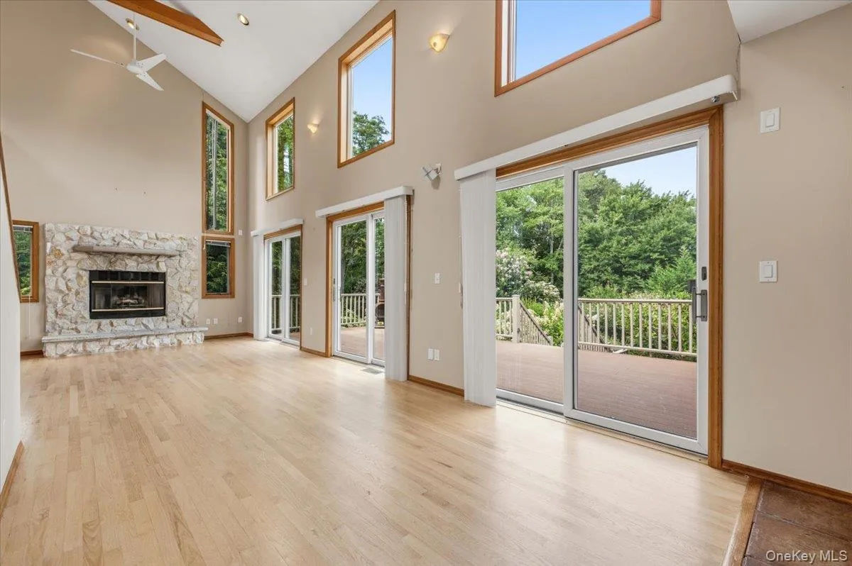 2785 Noyack Road, Southampton, New York 11963