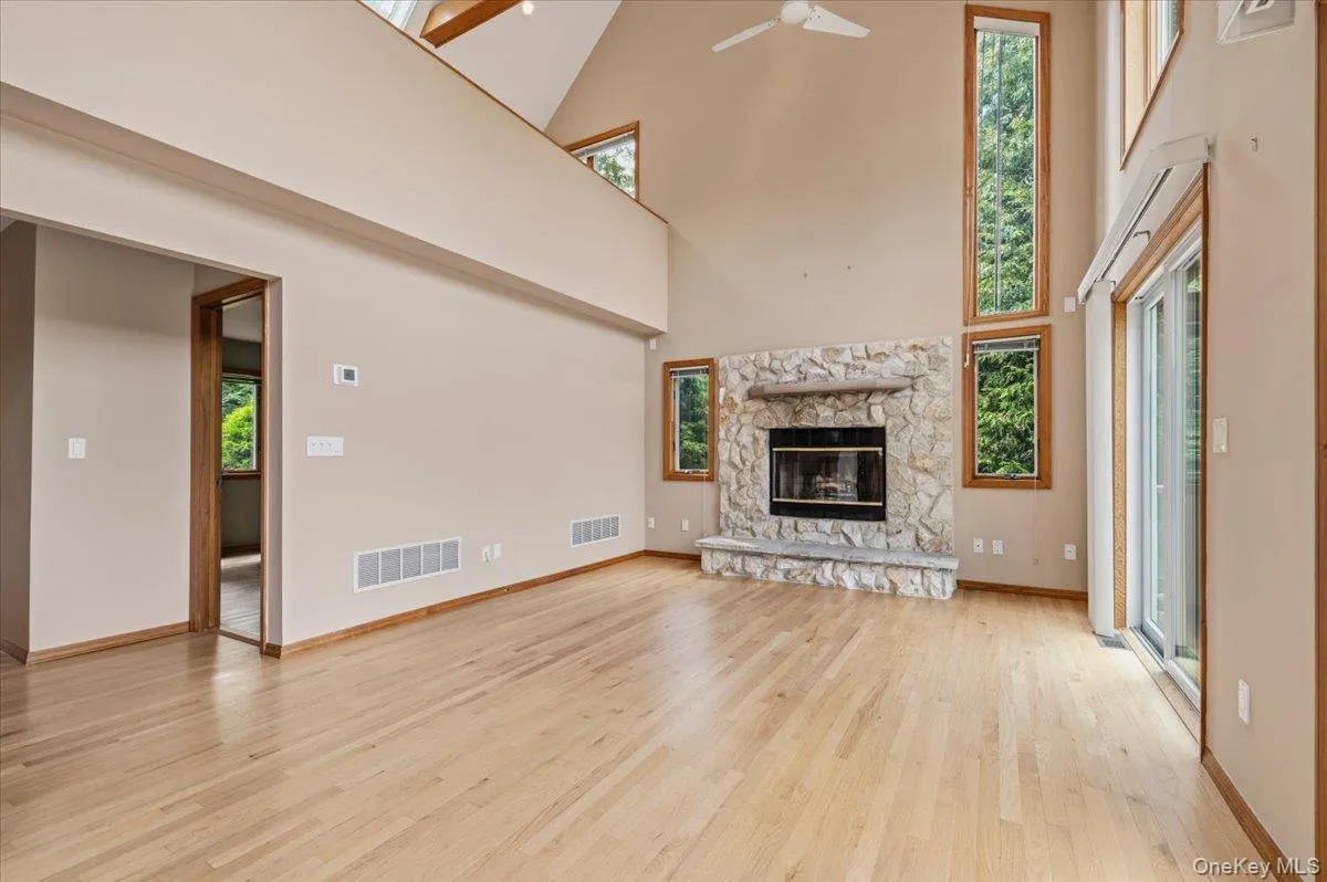 2785 Noyack Road, Southampton, New York 11963
