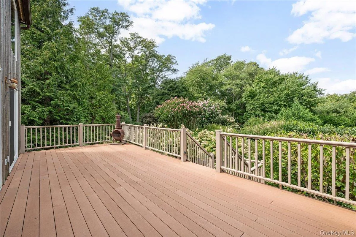 2785 Noyack Road, Southampton, New York 11963