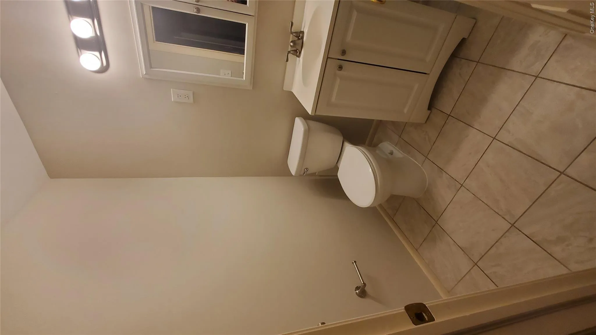 460 Old Town, Brookhaven, NY, 1 Bedroom Bedrooms, 4 Room Rooms,1 BathroomBathrooms,Residential Lease,For Rent,Old Town,0,1062220 460 Old Town, Brookhaven, NY, 1 Bedroom Bedrooms, 4 Room Rooms,1 BathroomBathrooms,Residential Lease,For Rent,Old Town,0,1062220