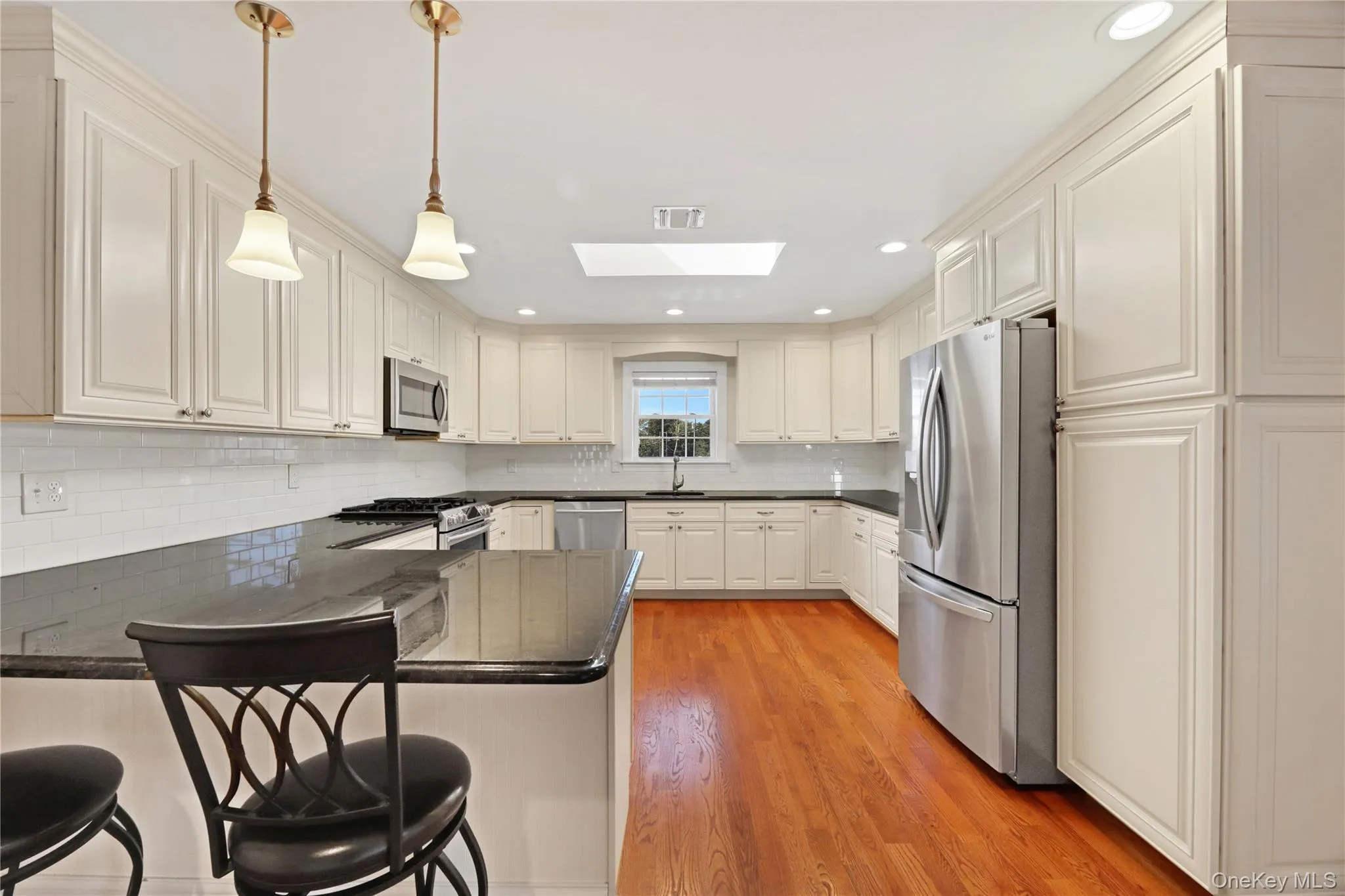 370 Rider Avenue, Brookhaven, NY, 3 Bedrooms Bedrooms, 7 Rooms Rooms,2 BathroomsBathrooms,Residential,For Rent,Rider,0,1062224 370 Rider Avenue, Brookhaven, NY, 3 Bedrooms Bedrooms, 7 Rooms Rooms,2 BathroomsBathrooms,Residential,For Rent,Rider,0,1062224