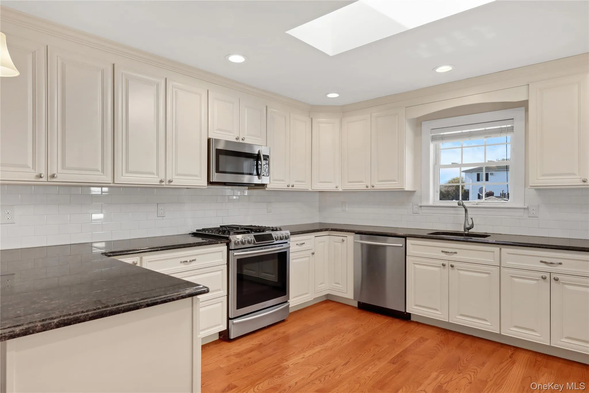 370 Rider Avenue, Brookhaven, NY, 3 Bedrooms Bedrooms, 7 Rooms Rooms,2 BathroomsBathrooms,Residential,For Rent,Rider,0,1062224 370 Rider Avenue, Brookhaven, NY, 3 Bedrooms Bedrooms, 7 Rooms Rooms,2 BathroomsBathrooms,Residential,For Rent,Rider,0,1062224
