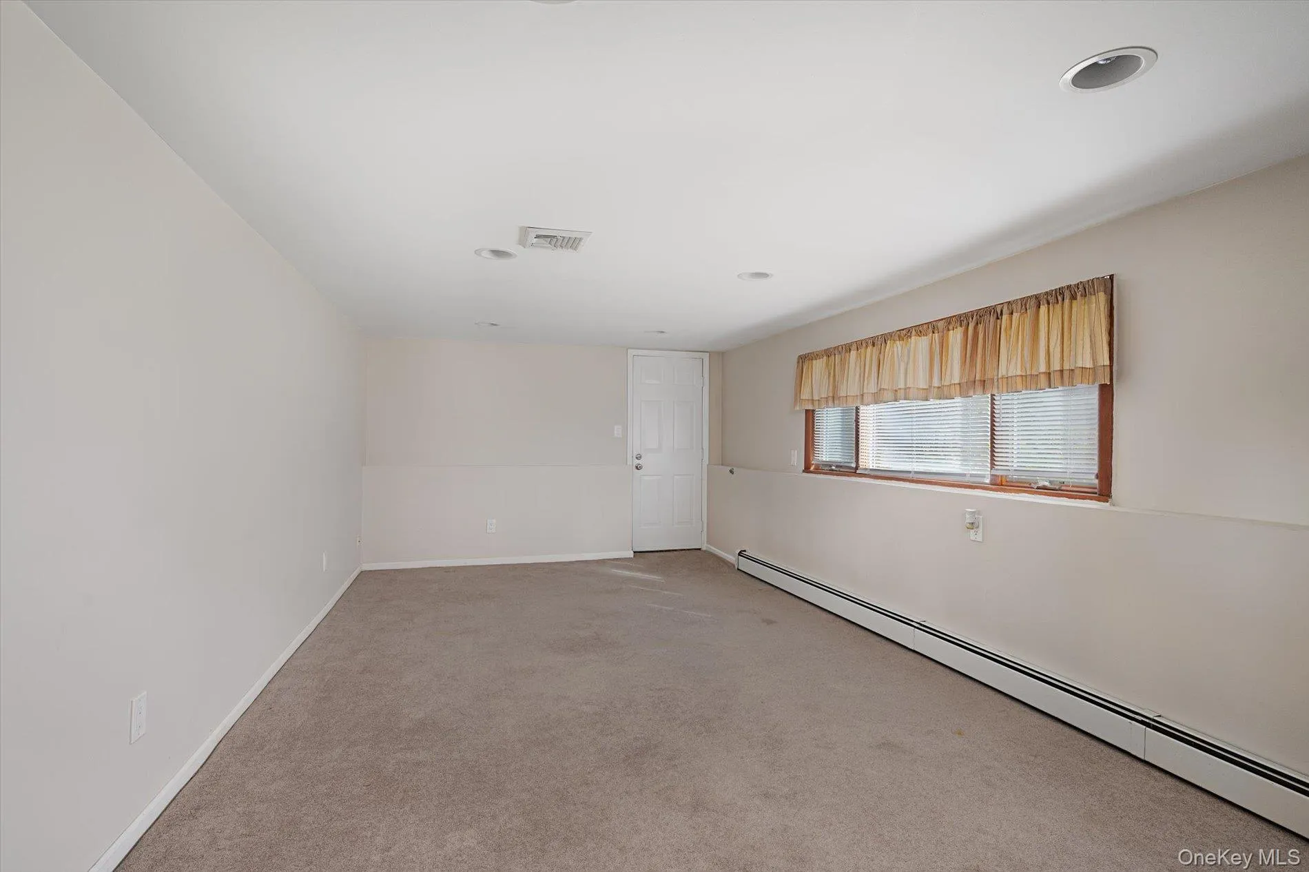 991 Gardiner Drive, Islip, NY, 3 Bedrooms Bedrooms, 7 Rooms Rooms,1 BathroomBathrooms,Residential,For Rent,Gardiner,0,1062234 991 Gardiner Drive, Islip, NY, 3 Bedrooms Bedrooms, 7 Rooms Rooms,1 BathroomBathrooms,Residential,For Rent,Gardiner,0,1062234