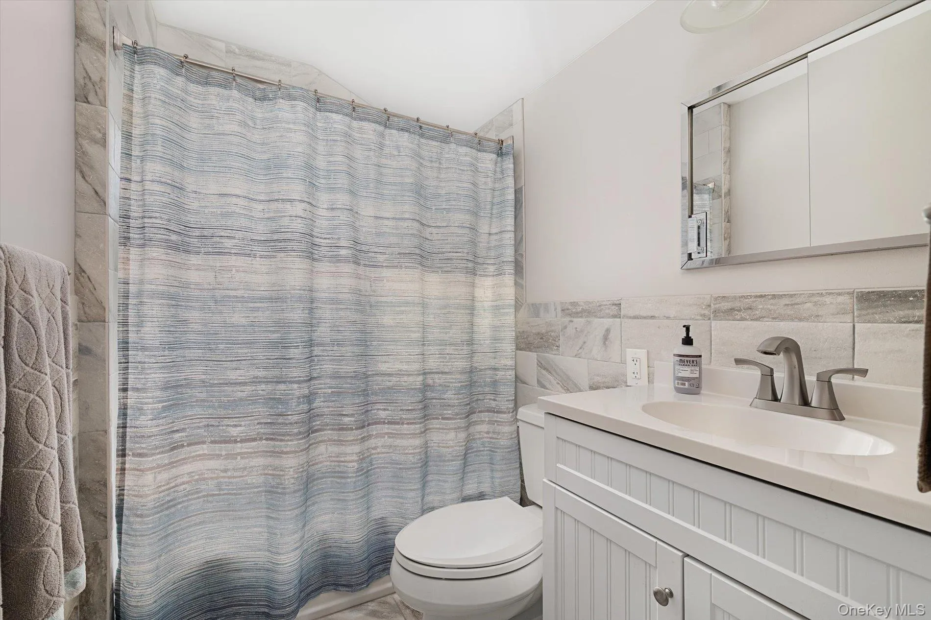 991 Gardiner Drive, Islip, NY, 3 Bedrooms Bedrooms, 7 Rooms Rooms,1 BathroomBathrooms,Residential,For Rent,Gardiner,0,1062234 991 Gardiner Drive, Islip, NY, 3 Bedrooms Bedrooms, 7 Rooms Rooms,1 BathroomBathrooms,Residential,For Rent,Gardiner,0,1062234