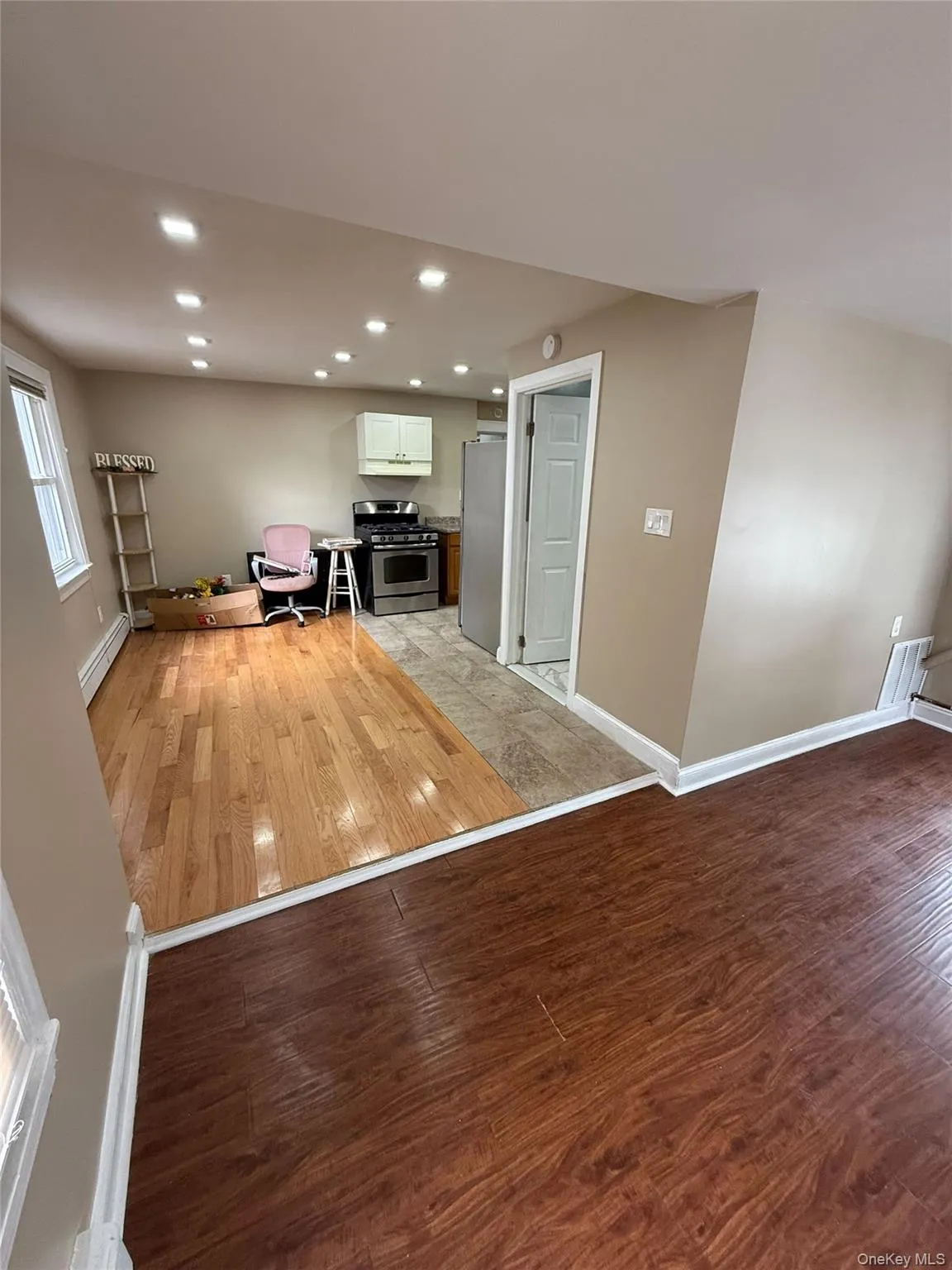 51 Depan Avenue, Hempstead, NY, 2 Bedroom Bedrooms, 5 Room Rooms,1 BathroomBathrooms,Residential Lease,For Rent,Depan,0,1062239 51 Depan Avenue, Hempstead, NY, 2 Bedroom Bedrooms, 5 Room Rooms,1 BathroomBathrooms,Residential Lease,For Rent,Depan,0,1062239