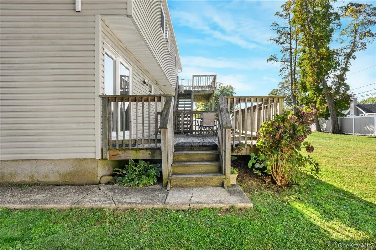 14 Prescott Avenue, Huntington, NY, 2 Bedroom Bedrooms, 4 Room Rooms,1 BathroomBathrooms,Residential Lease,For Rent,Prescott,0,1062240 14 Prescott Avenue, Huntington, NY, 2 Bedroom Bedrooms, 4 Room Rooms,1 BathroomBathrooms,Residential Lease,For Rent,Prescott,0,1062240