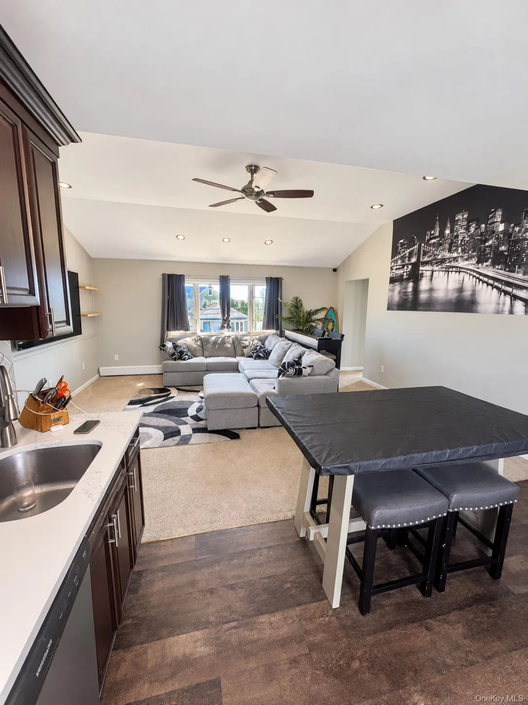 5 Irving Road, Babylon, NY, 1 Bedroom Bedrooms, 4 Room Rooms,1 BathroomBathrooms,Residential Lease,For Rent,Irving,0,1062245 5 Irving Road, Babylon, NY, 1 Bedroom Bedrooms, 4 Room Rooms,1 BathroomBathrooms,Residential Lease,For Rent,Irving,0,1062245