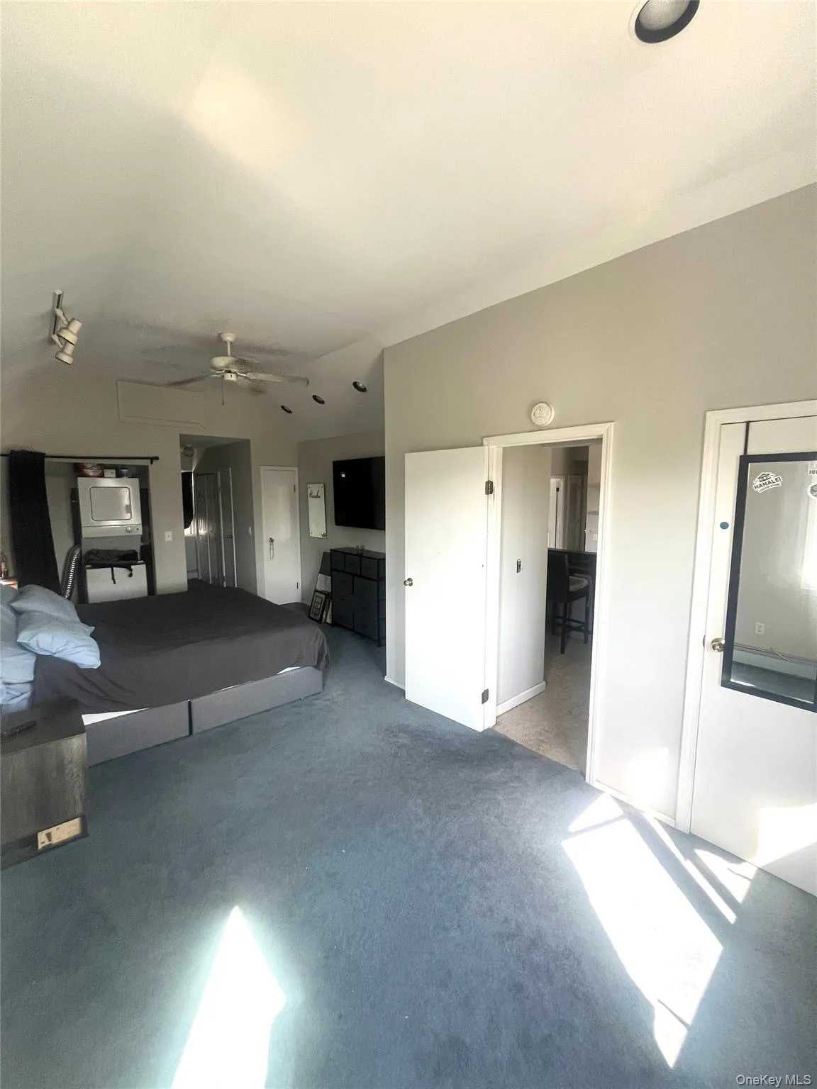 5 Irving Road, Babylon, NY, 1 Bedroom Bedrooms, 4 Room Rooms,1 BathroomBathrooms,Residential Lease,For Rent,Irving,0,1062245 5 Irving Road, Babylon, NY, 1 Bedroom Bedrooms, 4 Room Rooms,1 BathroomBathrooms,Residential Lease,For Rent,Irving,0,1062245
