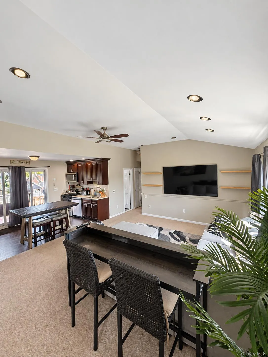 5 Irving Road, Babylon, NY, 1 Bedroom Bedrooms, 4 Room Rooms,1 BathroomBathrooms,Residential Lease,For Rent,Irving,0,1062245 5 Irving Road, Babylon, NY, 1 Bedroom Bedrooms, 4 Room Rooms,1 BathroomBathrooms,Residential Lease,For Rent,Irving,0,1062245