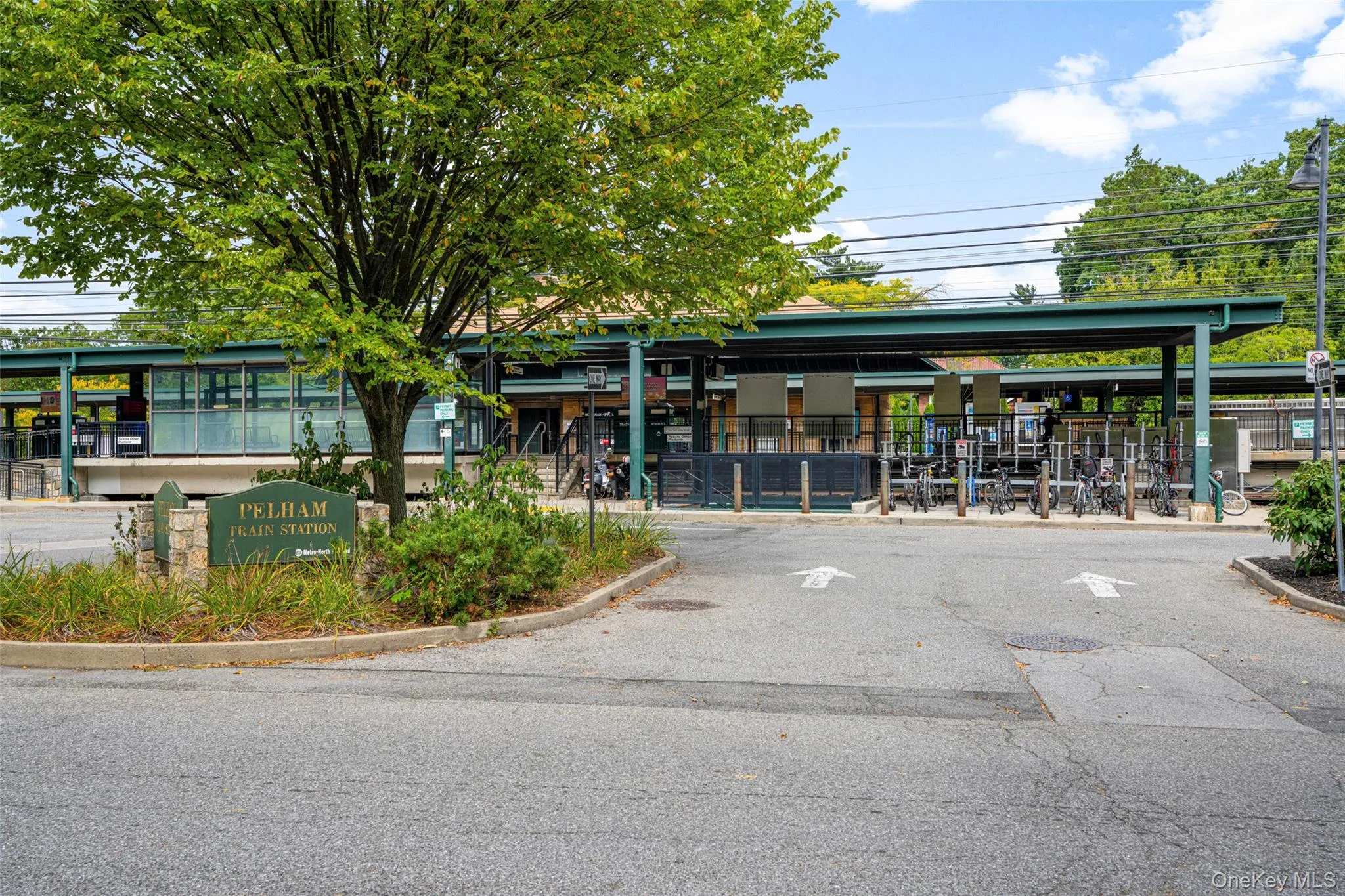 Pelham train station (walking distance) Pelham train station (walking distance)