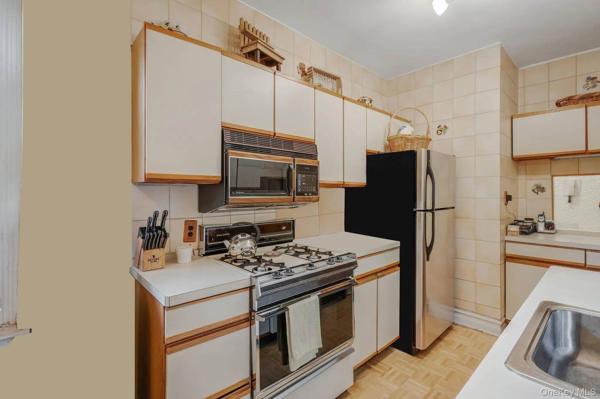 109-14 Ascan Avenue, New York, NY, 2 Bedroom Bedrooms, 5 Room Rooms,1 BathroomBathrooms,Residential Lease,For Rent,Ascan,0,1062262 109-14 Ascan Avenue, New York, NY, 2 Bedroom Bedrooms, 5 Room Rooms,1 BathroomBathrooms,Residential Lease,For Rent,Ascan,0,1062262