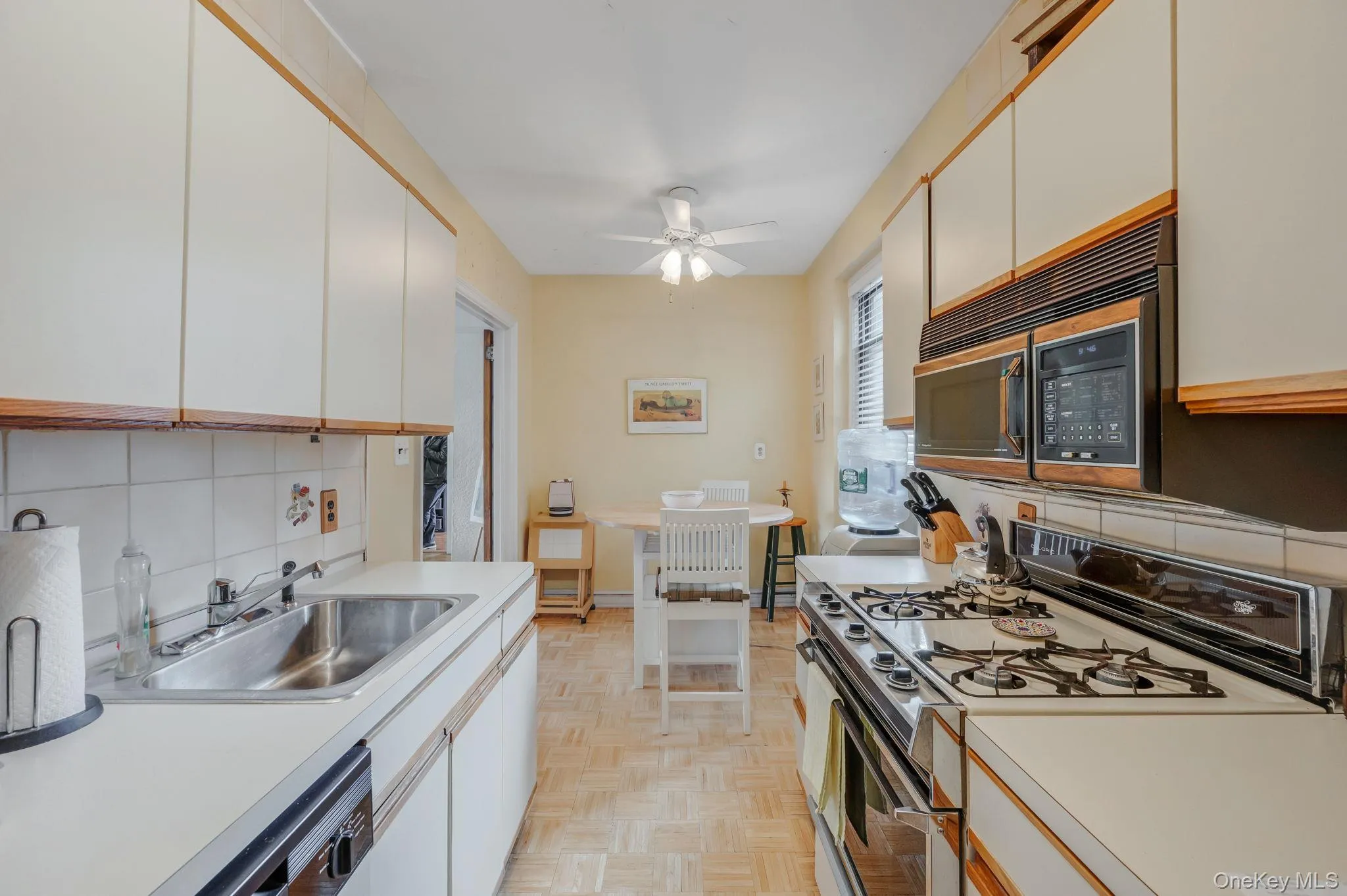 109-14 Ascan Avenue, New York, NY, 2 Bedroom Bedrooms, 5 Room Rooms,1 BathroomBathrooms,Residential Lease,For Rent,Ascan,0,1062262 109-14 Ascan Avenue, New York, NY, 2 Bedroom Bedrooms, 5 Room Rooms,1 BathroomBathrooms,Residential Lease,For Rent,Ascan,0,1062262