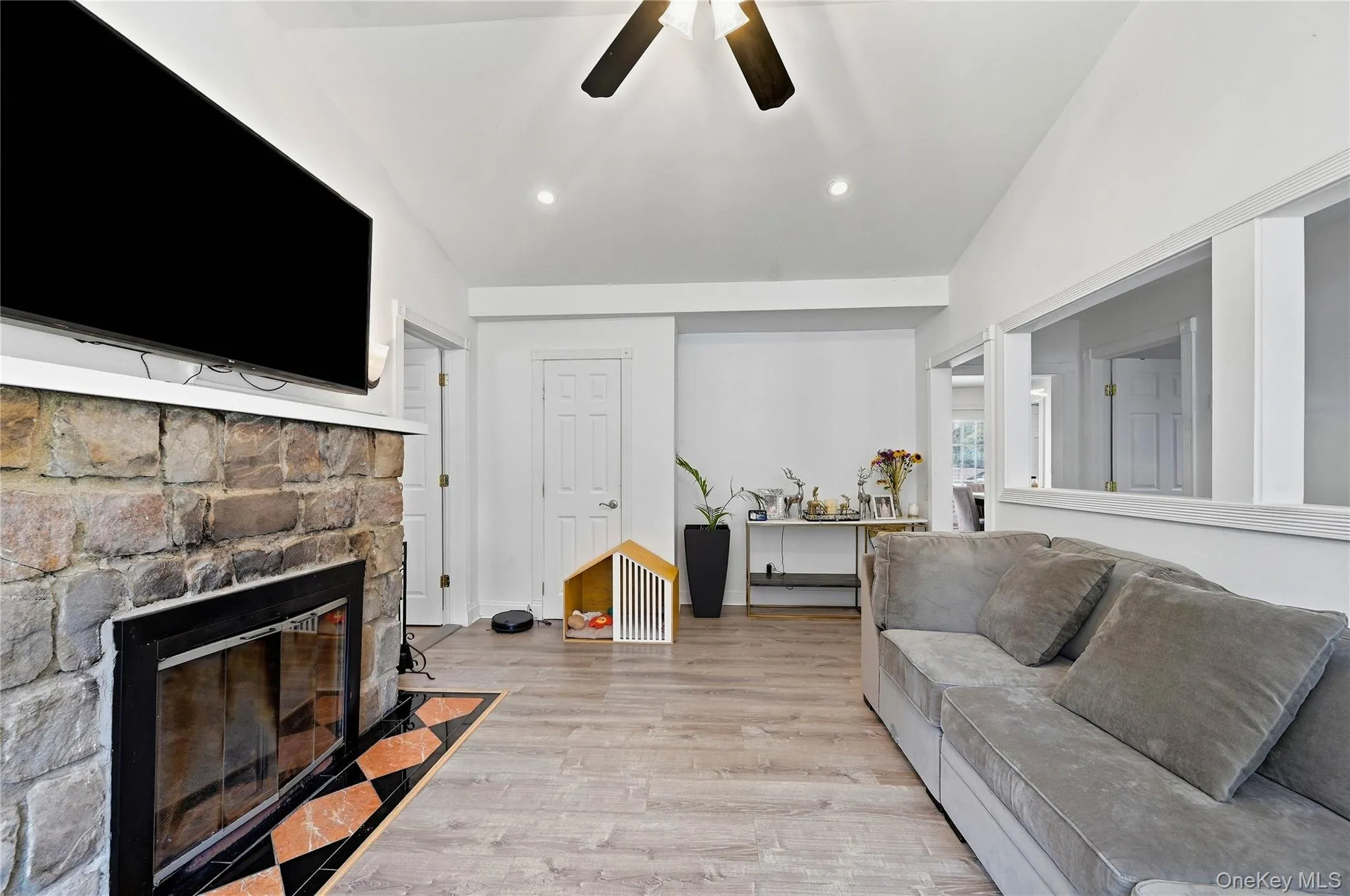 6 Mc Gill Road, Monroe, NY, 2 Bedrooms Bedrooms, 5 Rooms Rooms,1 BathroomBathrooms,Residential,For Rent,Mc Gill,0,1062267 6 Mc Gill Road, Monroe, NY, 2 Bedrooms Bedrooms, 5 Rooms Rooms,1 BathroomBathrooms,Residential,For Rent,Mc Gill,0,1062267