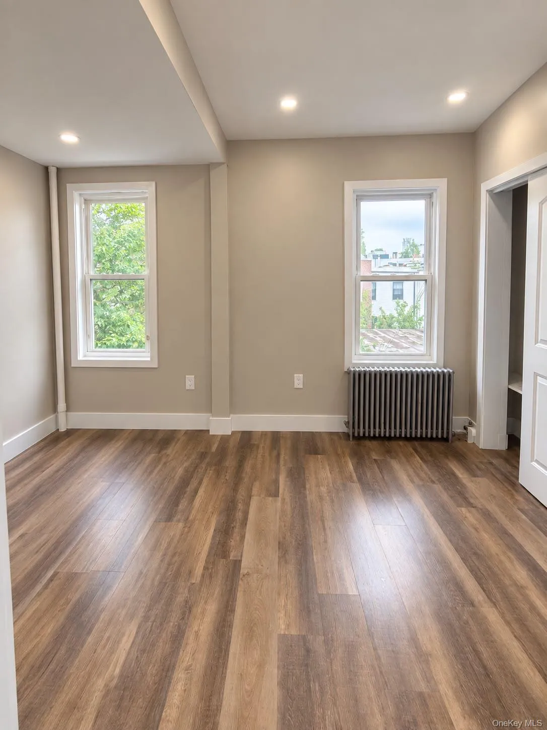 25 Marconi Place, New York, NY, 2 Bedroom Bedrooms, 5 Room Rooms,1 BathroomBathrooms,Residential Lease,For Rent,Marconi,0,1062269 25 Marconi Place, New York, NY, 2 Bedroom Bedrooms, 5 Room Rooms,1 BathroomBathrooms,Residential Lease,For Rent,Marconi,0,1062269