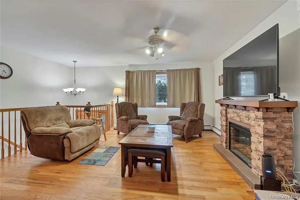 20 Capital Drive, Blooming Grove, NY, 4 Bedroom Bedrooms, 8 Room Rooms,2 BathroomBathrooms,Residential Lease,For Rent,Capital,0,1062270 20 Capital Drive, Blooming Grove, NY, 4 Bedroom Bedrooms, 8 Room Rooms,2 BathroomBathrooms,Residential Lease,For Rent,Capital,0,1062270