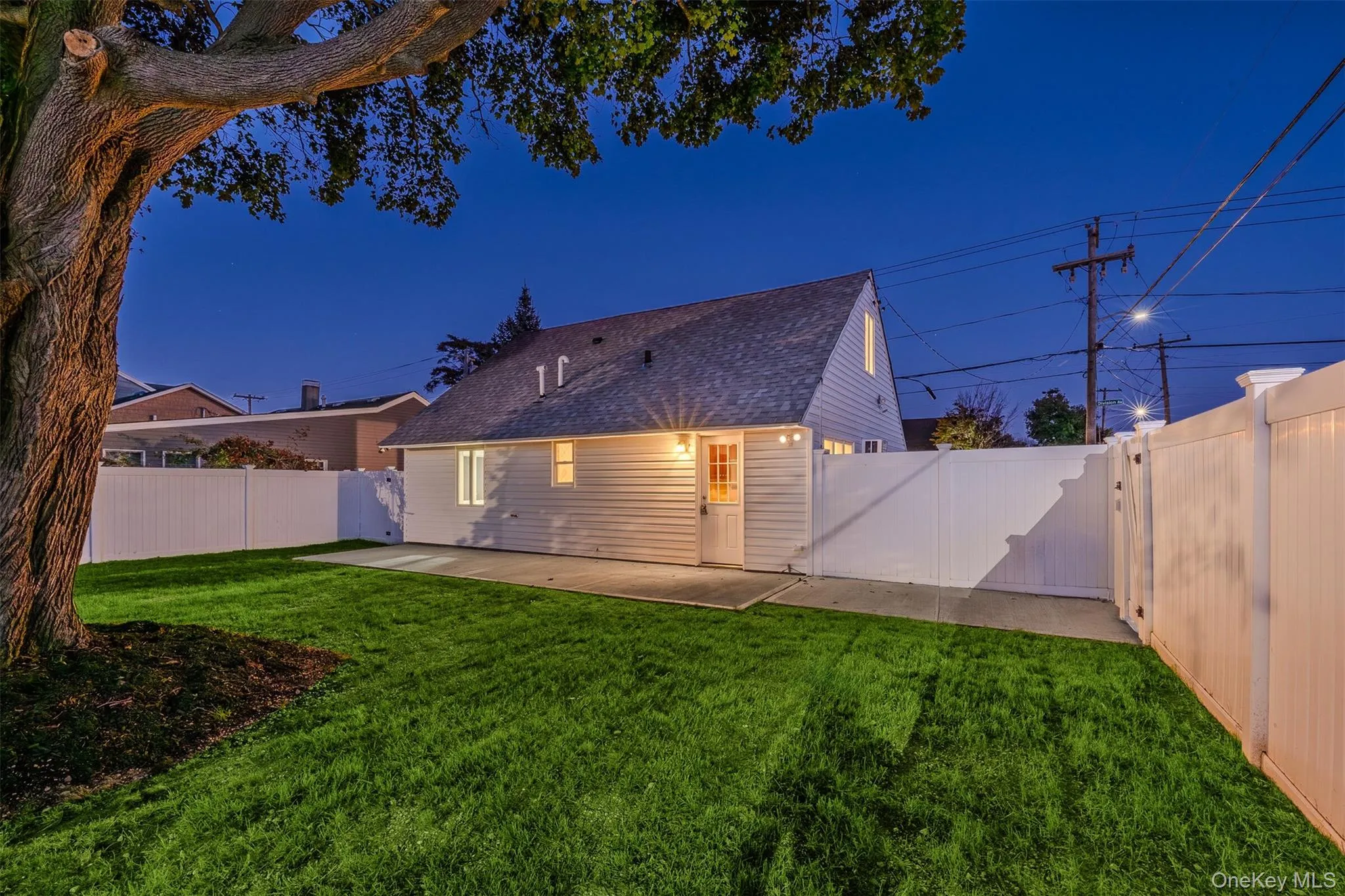 234 Division Avenue, Oyster Bay, NY, 4 Bedrooms Bedrooms, 6 Rooms Rooms,1 BathroomBathrooms,Residential,For Rent,Division,0,1062275 234 Division Avenue, Oyster Bay, NY, 4 Bedrooms Bedrooms, 6 Rooms Rooms,1 BathroomBathrooms,Residential,For Rent,Division,0,1062275