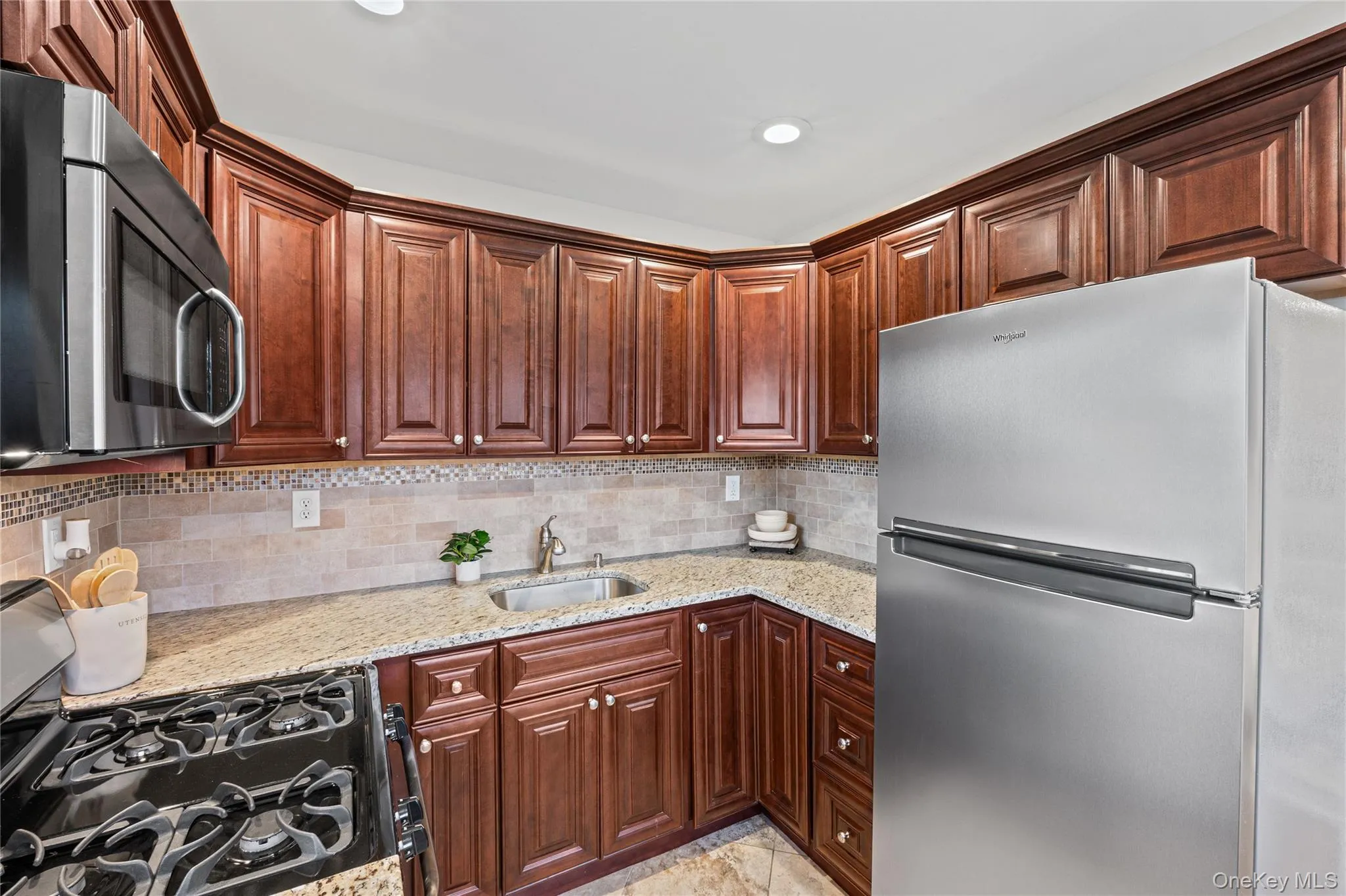 234 Division Avenue, Oyster Bay, NY, 4 Bedrooms Bedrooms, 6 Rooms Rooms,1 BathroomBathrooms,Residential,For Rent,Division,0,1062275 234 Division Avenue, Oyster Bay, NY, 4 Bedrooms Bedrooms, 6 Rooms Rooms,1 BathroomBathrooms,Residential,For Rent,Division,0,1062275