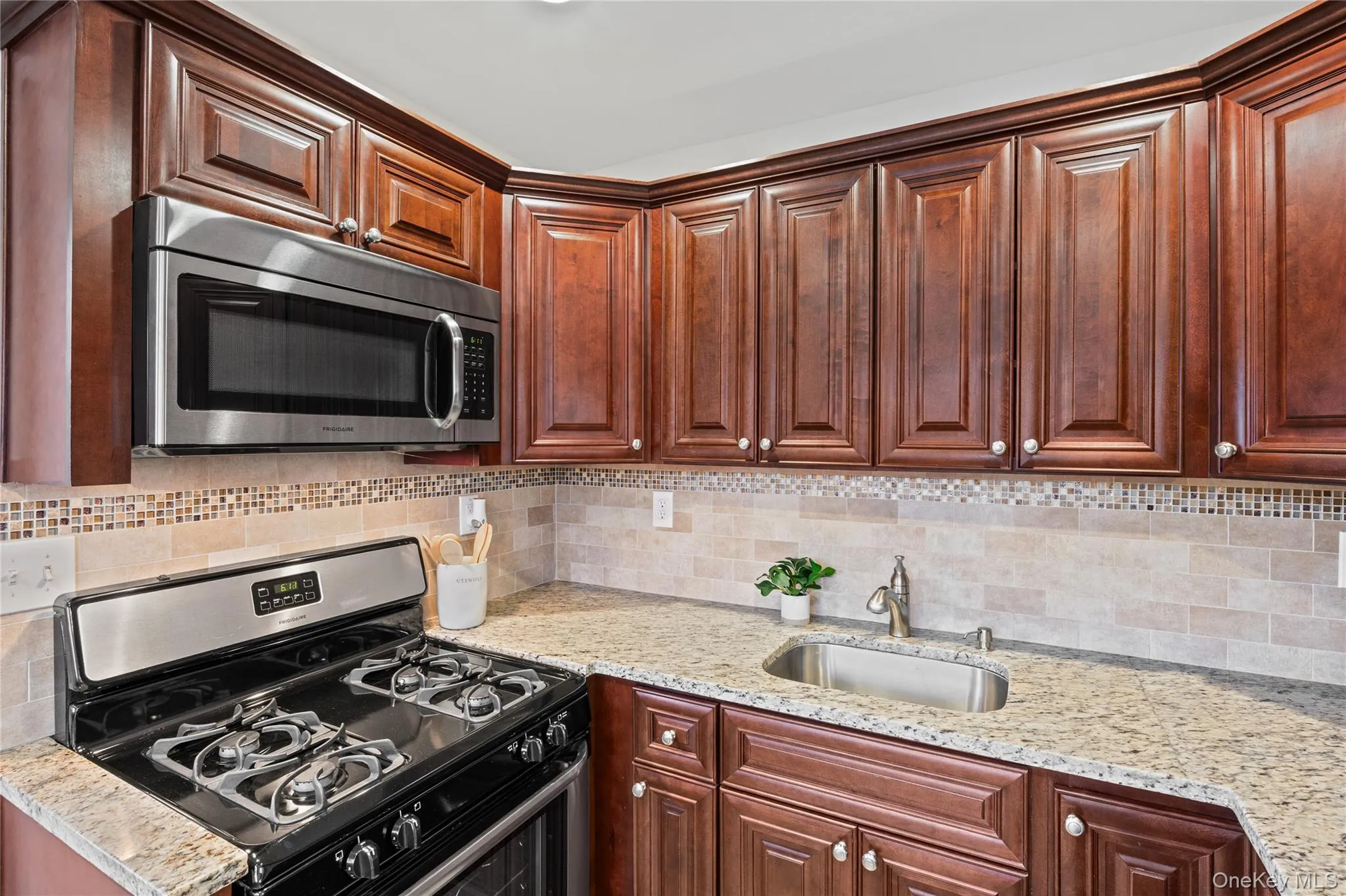 234 Division Avenue, Oyster Bay, NY, 4 Bedrooms Bedrooms, 6 Rooms Rooms,1 BathroomBathrooms,Residential,For Rent,Division,0,1062275 234 Division Avenue, Oyster Bay, NY, 4 Bedrooms Bedrooms, 6 Rooms Rooms,1 BathroomBathrooms,Residential,For Rent,Division,0,1062275