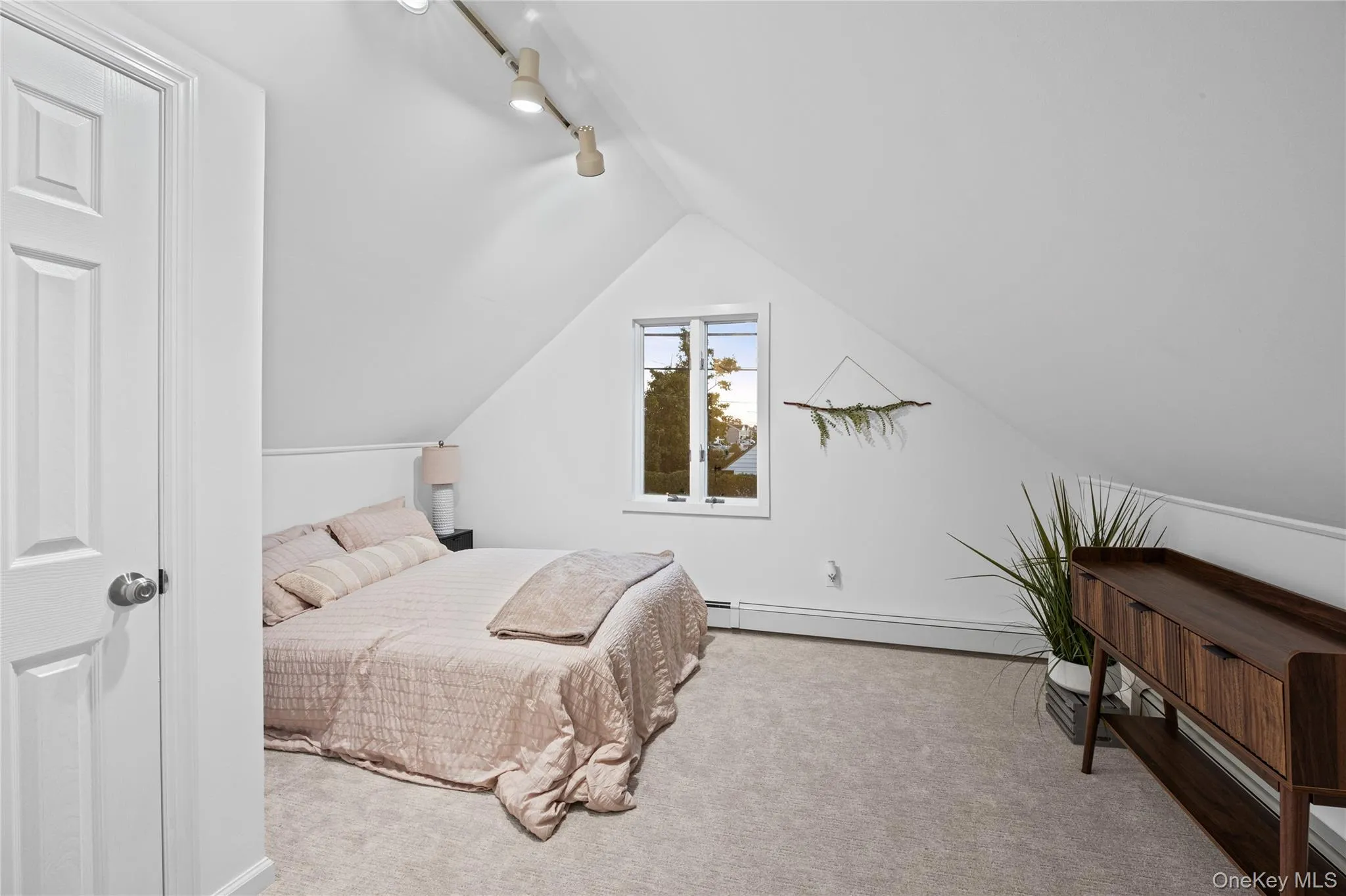 234 Division Avenue, Oyster Bay, NY, 4 Bedrooms Bedrooms, 6 Rooms Rooms,1 BathroomBathrooms,Residential,For Rent,Division,0,1062275 234 Division Avenue, Oyster Bay, NY, 4 Bedrooms Bedrooms, 6 Rooms Rooms,1 BathroomBathrooms,Residential,For Rent,Division,0,1062275